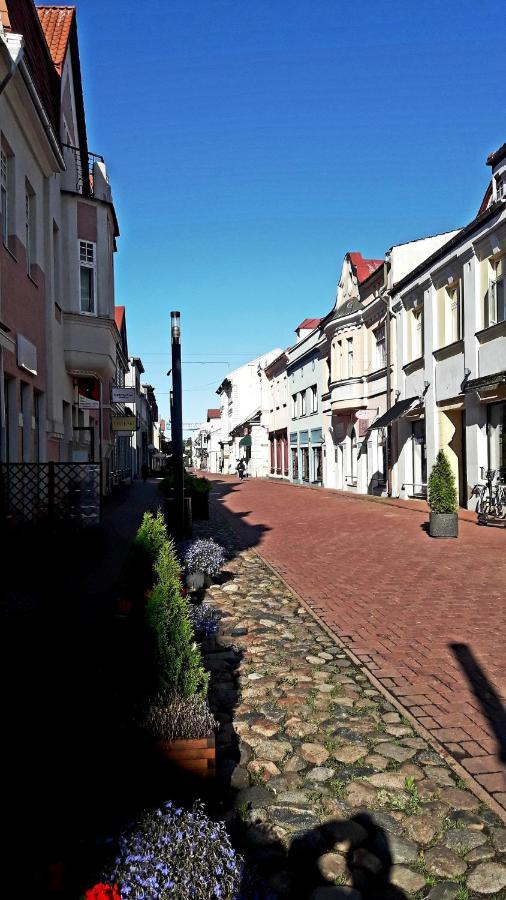 Ohtu Poik Majutus Lägenhet Pärnu Exteriör bild